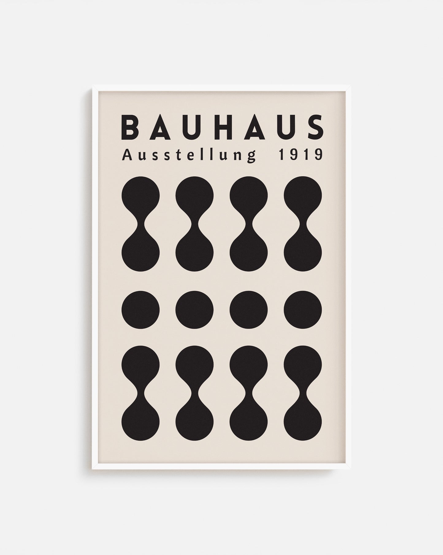 Cuadro Bauhaus con diseño óptico de líneas curvas en blanco y negro