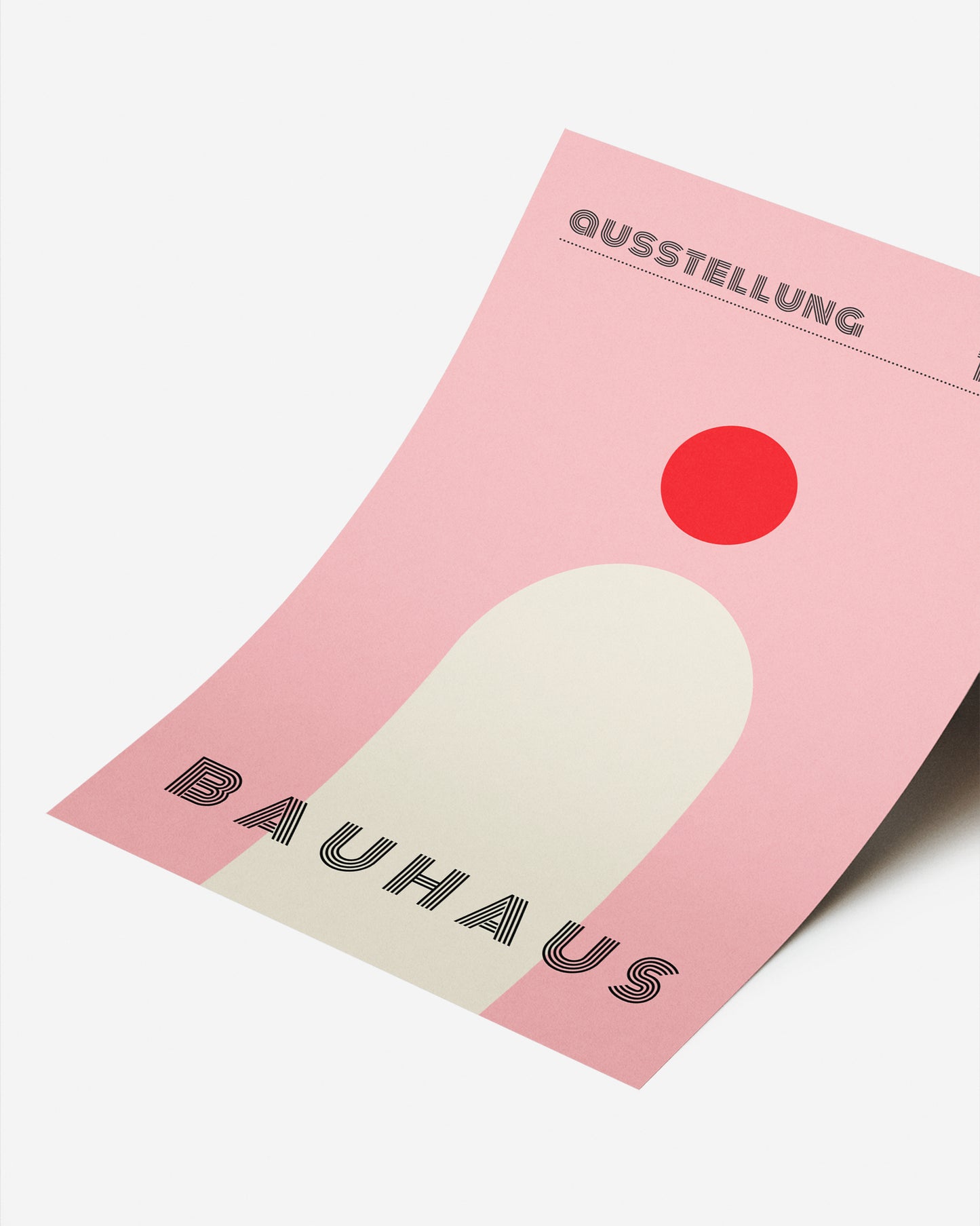 Cuadro minimalista Bauhaus con arco beige y círculo rojo