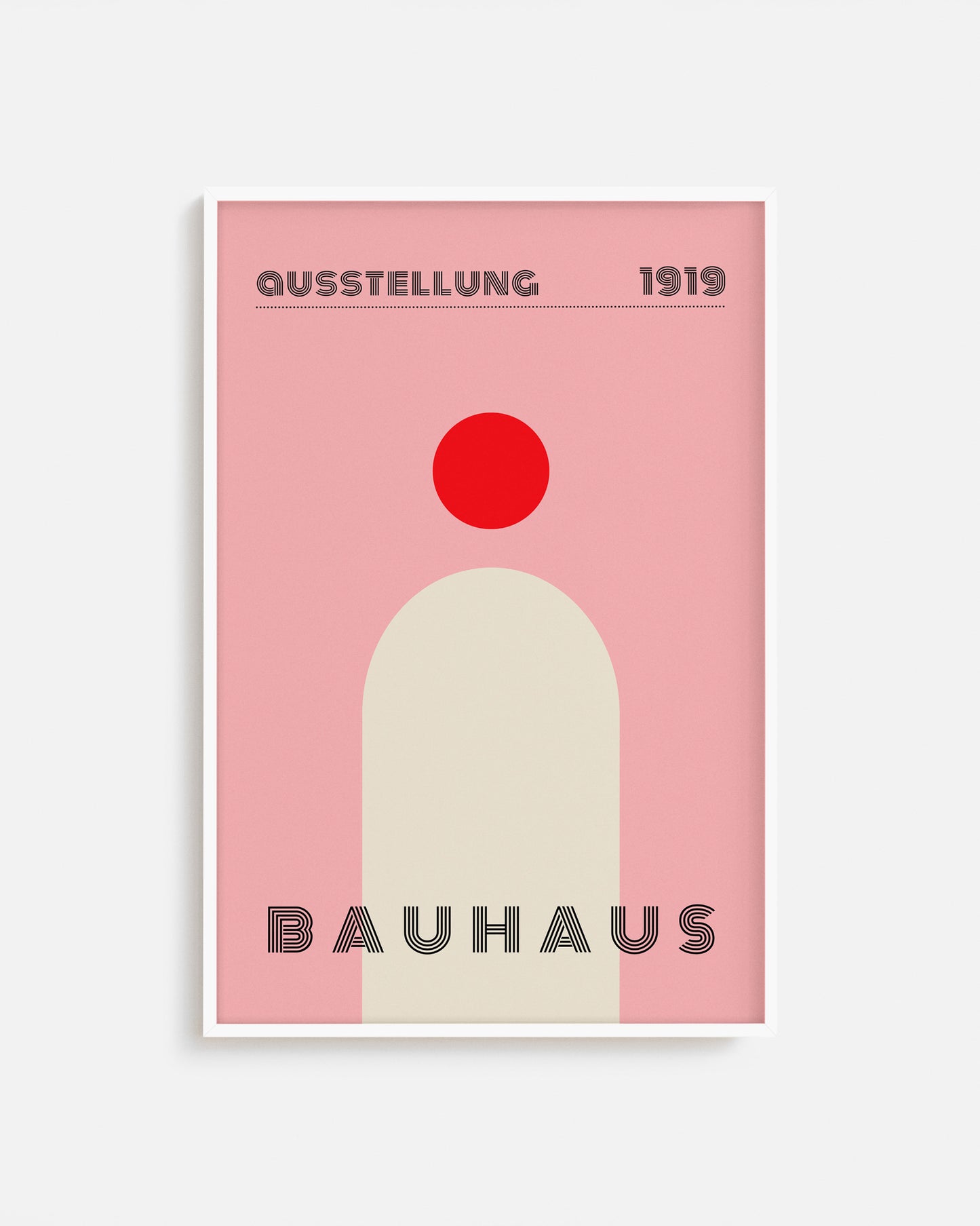 Cuadro minimalista Bauhaus con arco beige y círculo rojo