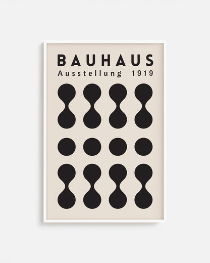 Cuadro Bauhaus con diseño óptico de líneas curvas en blanco y negro
