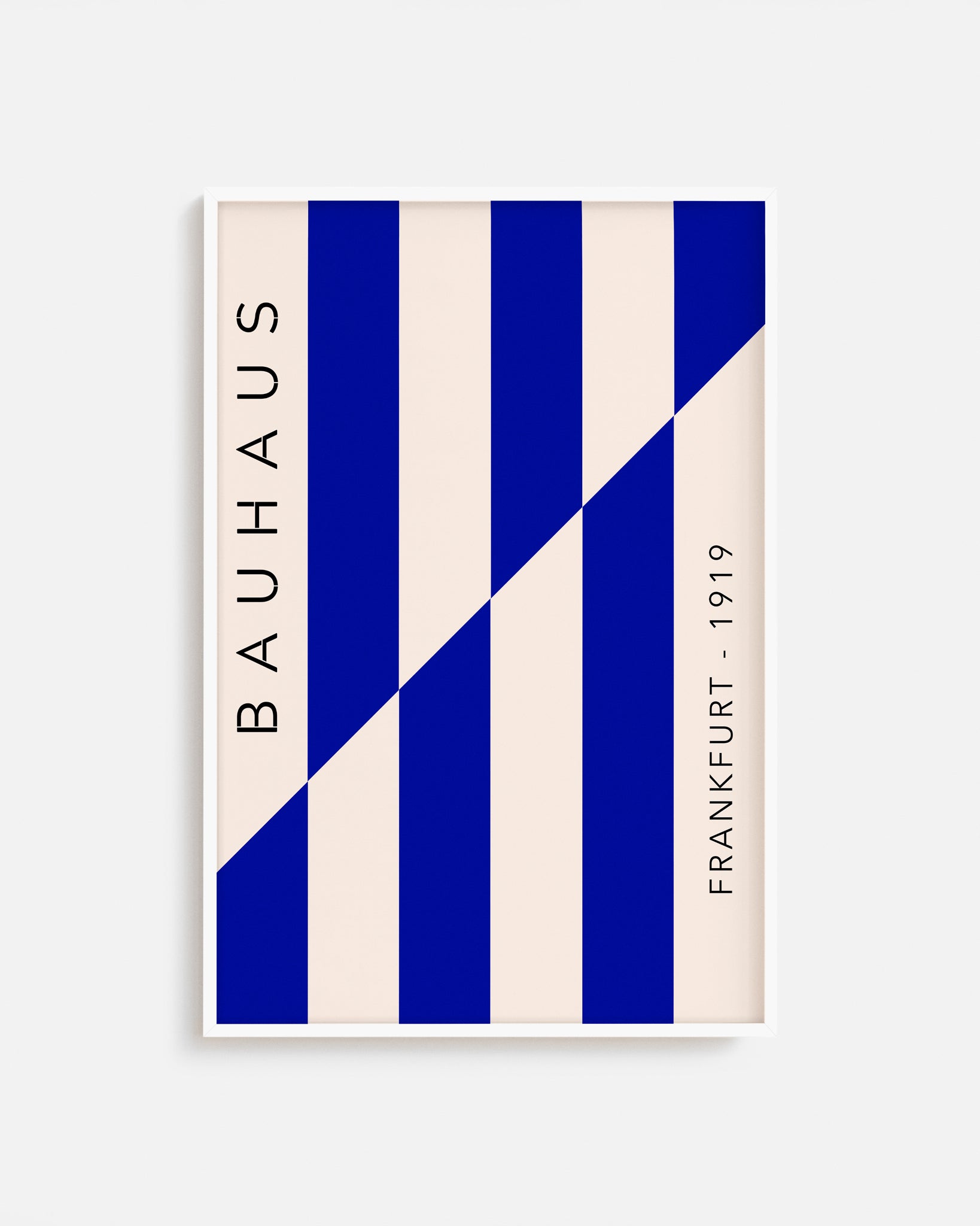 Cuadro Bauhaus con rayas azul cobalto y corte diagonal