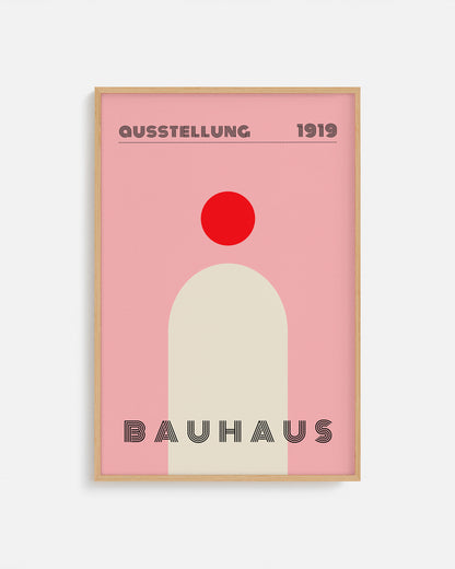 Cuadro minimalista Bauhaus con arco beige y círculo rojo