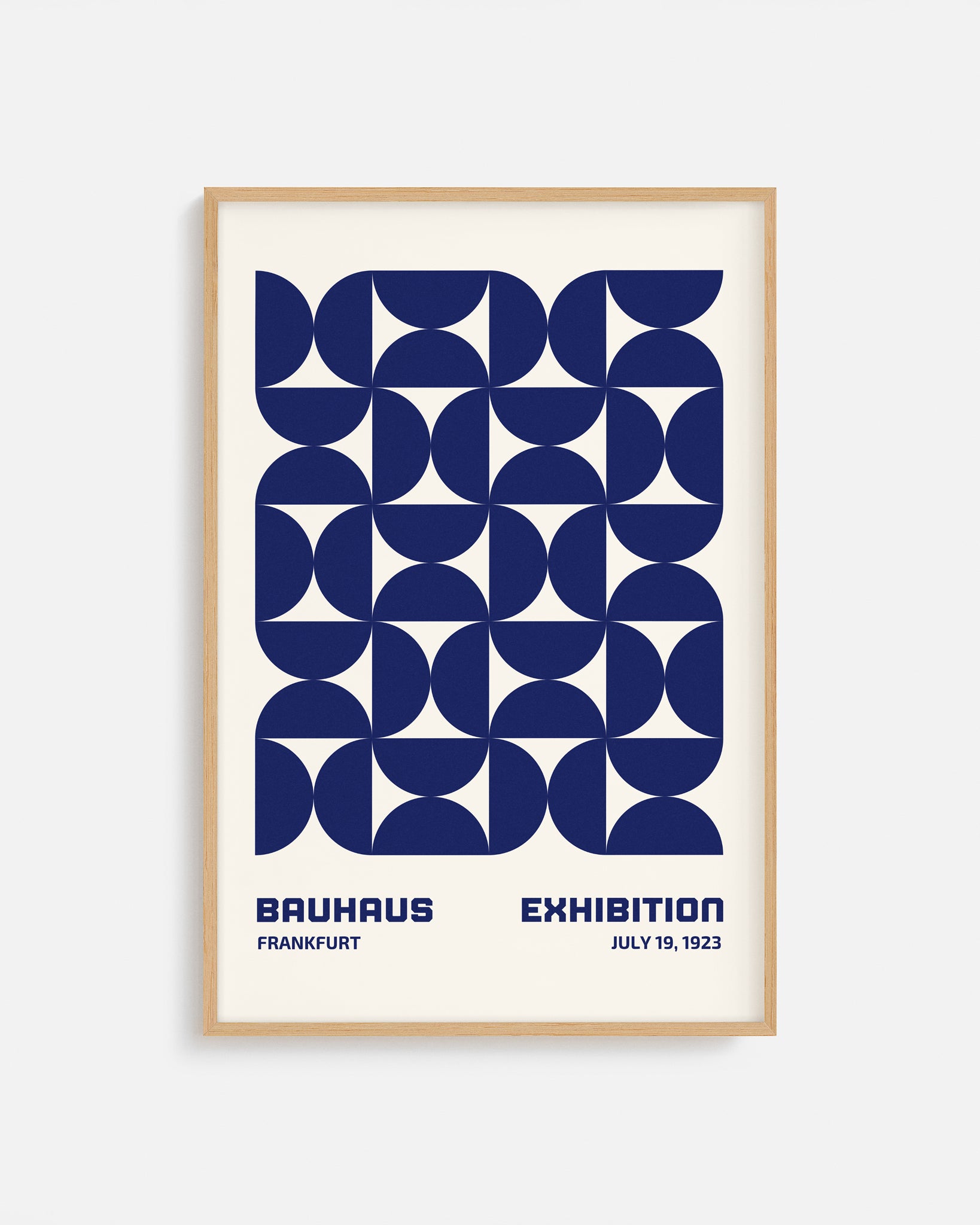 Cuadro Bauhaus con semicírculos concéntricos en azul