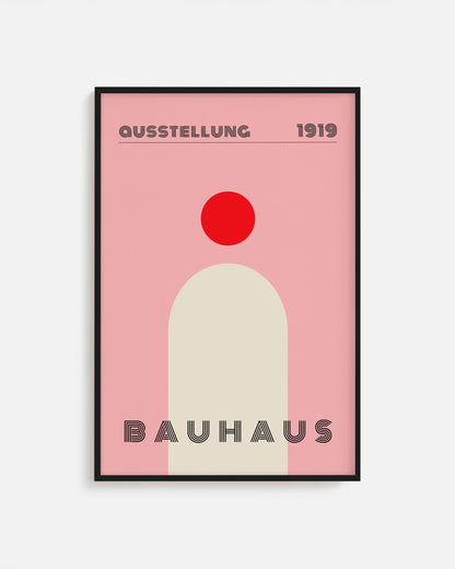 Cuadro minimalista Bauhaus con arco beige y círculo rojo