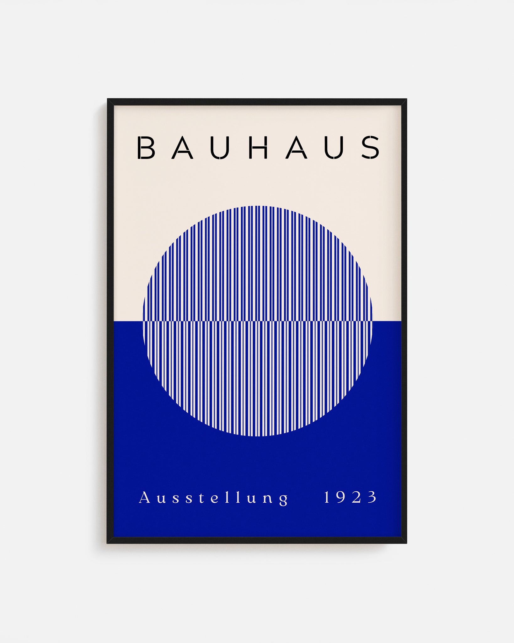 Cuadro Bauhaus con círculos concéntricos en tonos azules