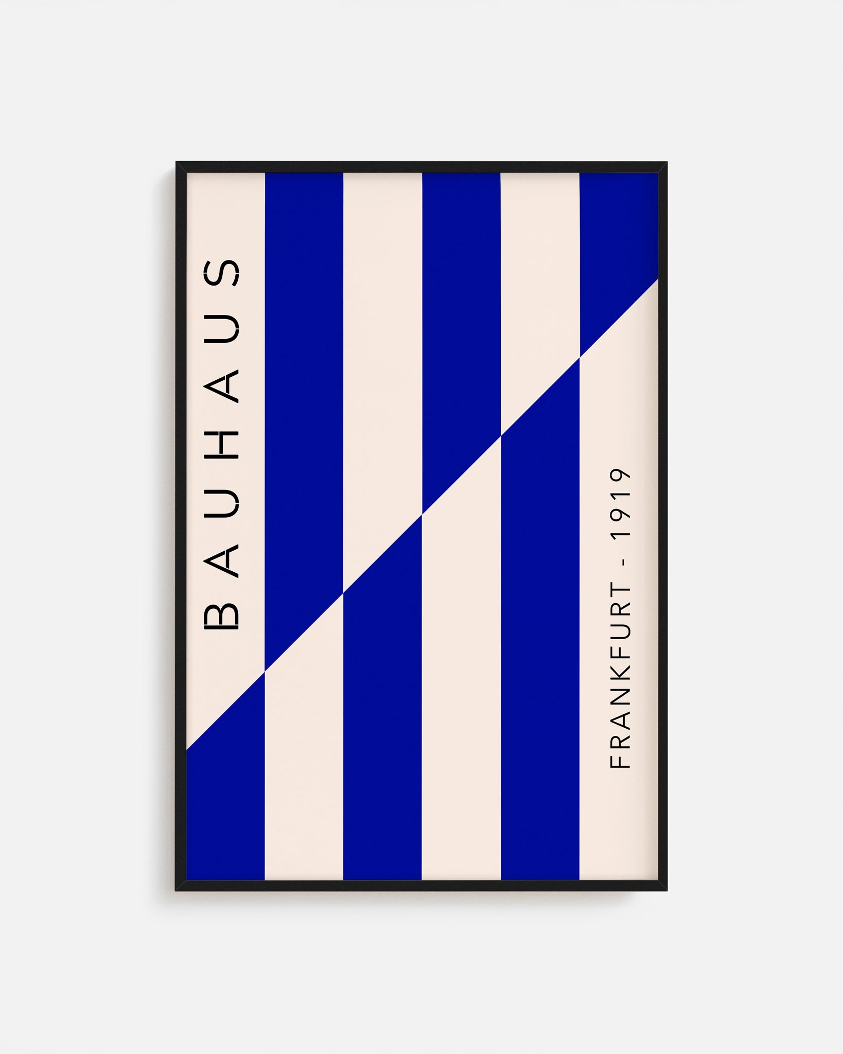Cuadro Bauhaus con rayas azul cobalto y corte diagonal